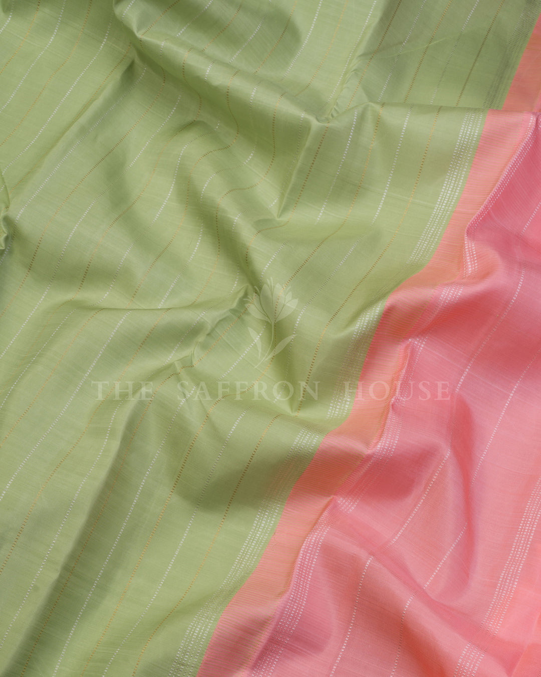 Leaf Green And Peach Pink Handwoven Borderless Kanjivaram Silk Saree - TSH250072