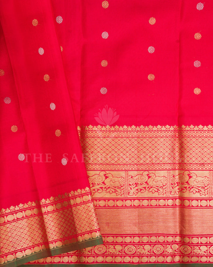 Bottle Green & Vermillion Red Pure Gadwal Silk Saree with Annam & Chakra Zari Motifs - TSH250290