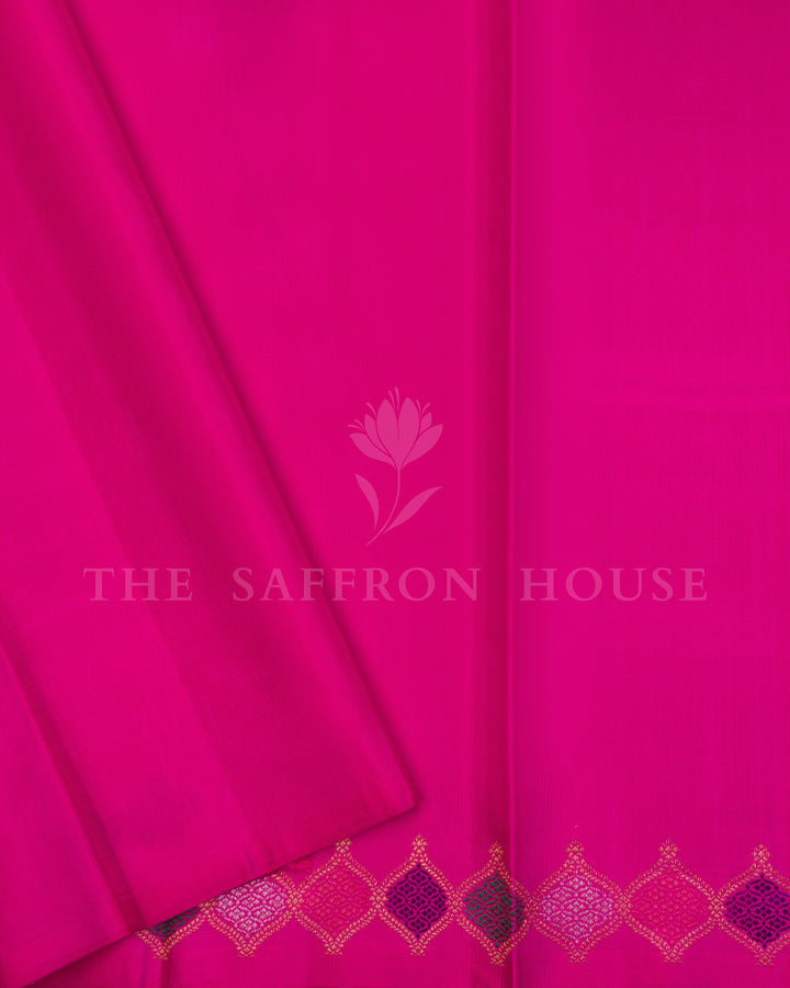 Handloom Borderless Kanjivaram Silk Saree in Rani Pink - TSH250175