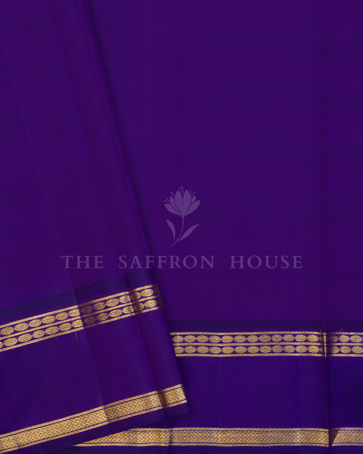 Handloom Kanjivaram Silk Saree in Beige And Violet - TSH250054
