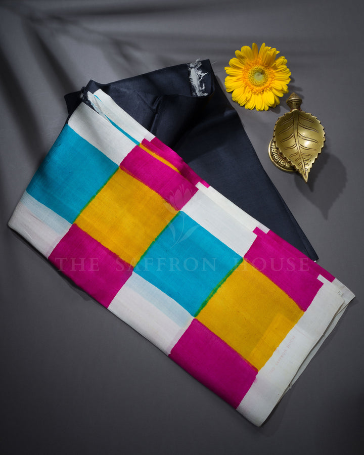 Black Handwoven Tussar Silk Saree - TSH846004