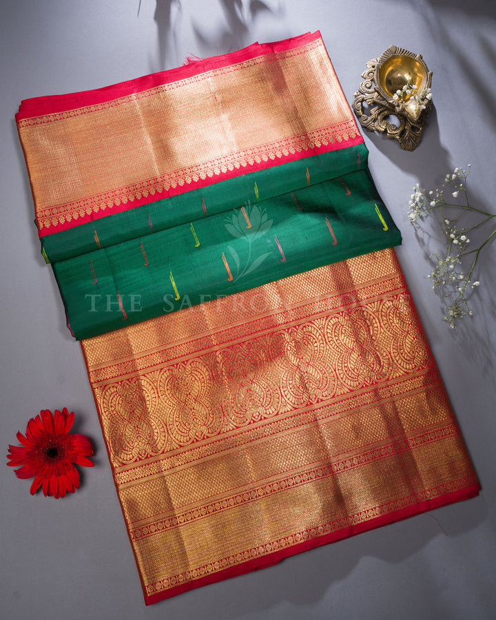 Bottle Green And Red Handwoven Kanjivaram Silk Saree - TSH000001