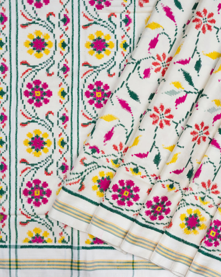Half-white Floral Double Ikkat Patan Patola Saree - TSH2506187