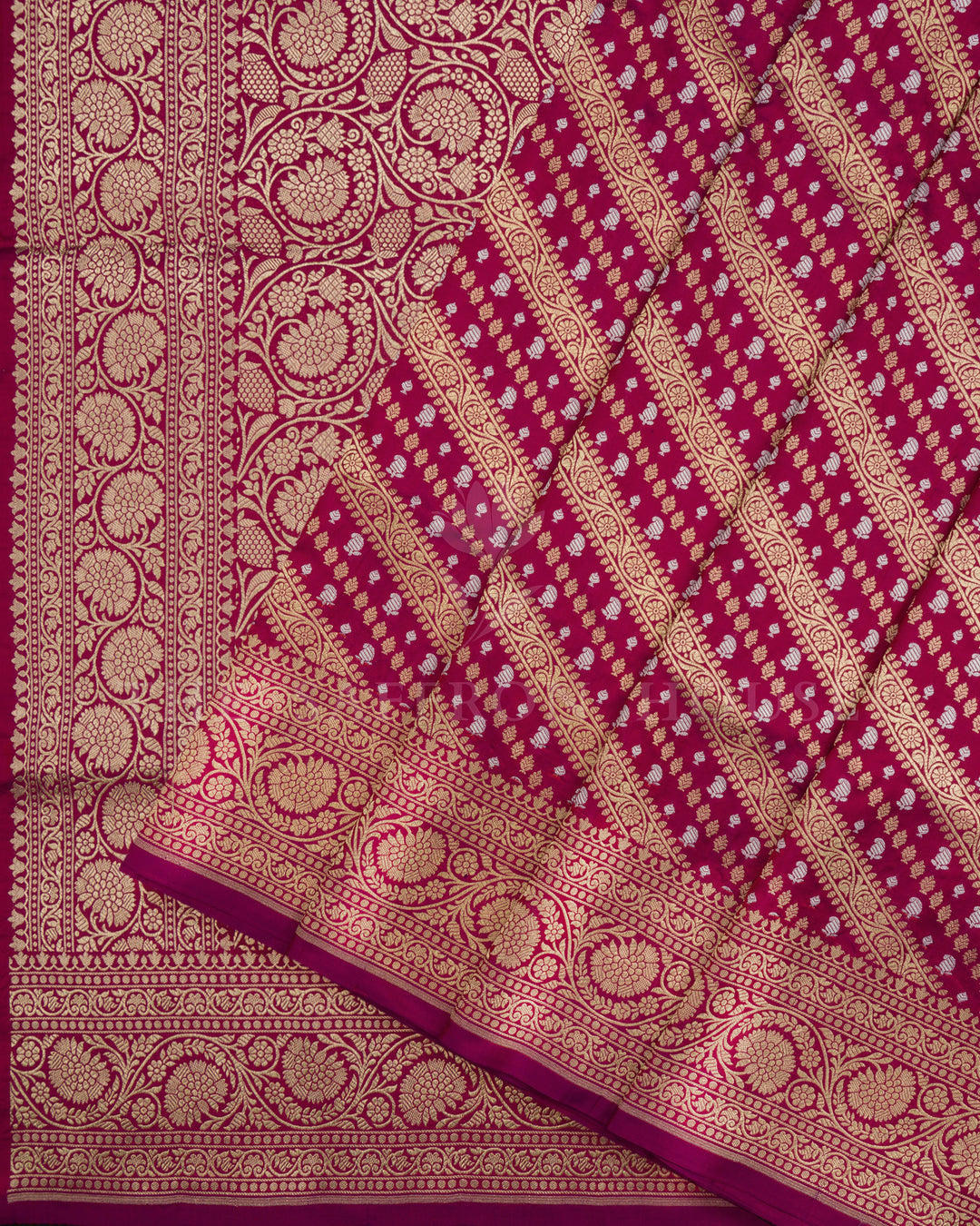 Deep Magenta Handwoven Banarasi Silk Saree - TSH2506180