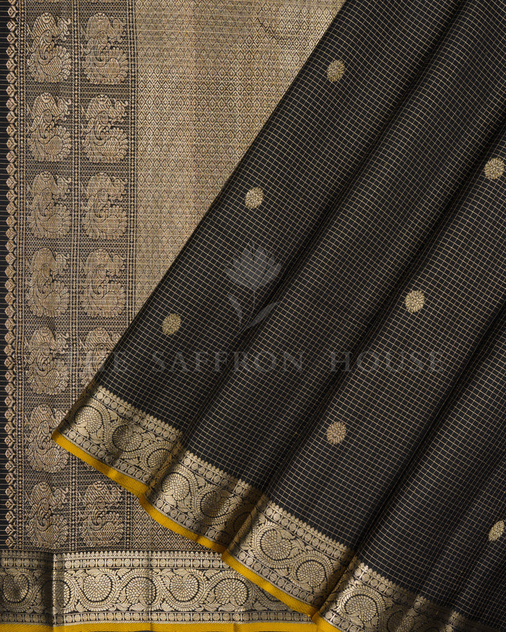 Black Handwoven Kanjivaram Silk Saree - TSH2506250