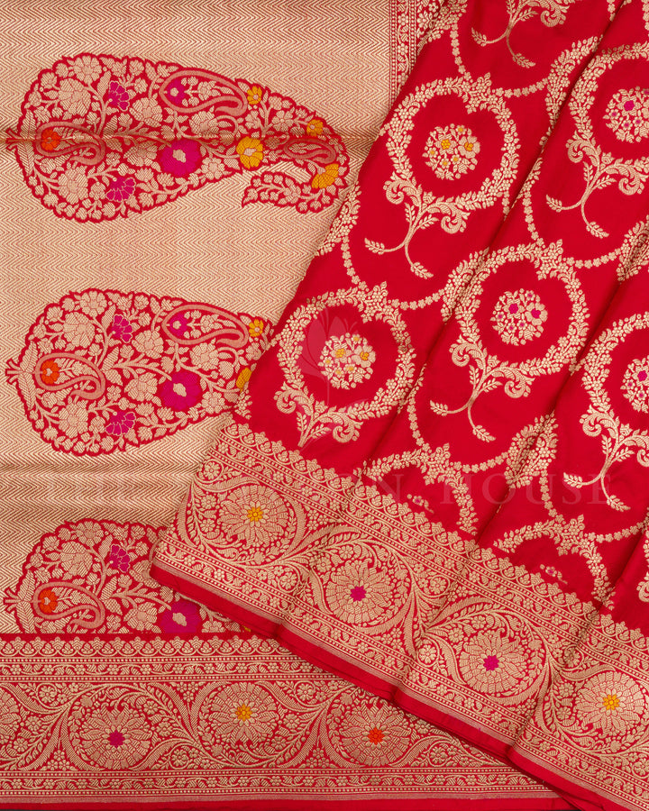 Red Handwoven Banarasi Silk Saree - TSH2506145