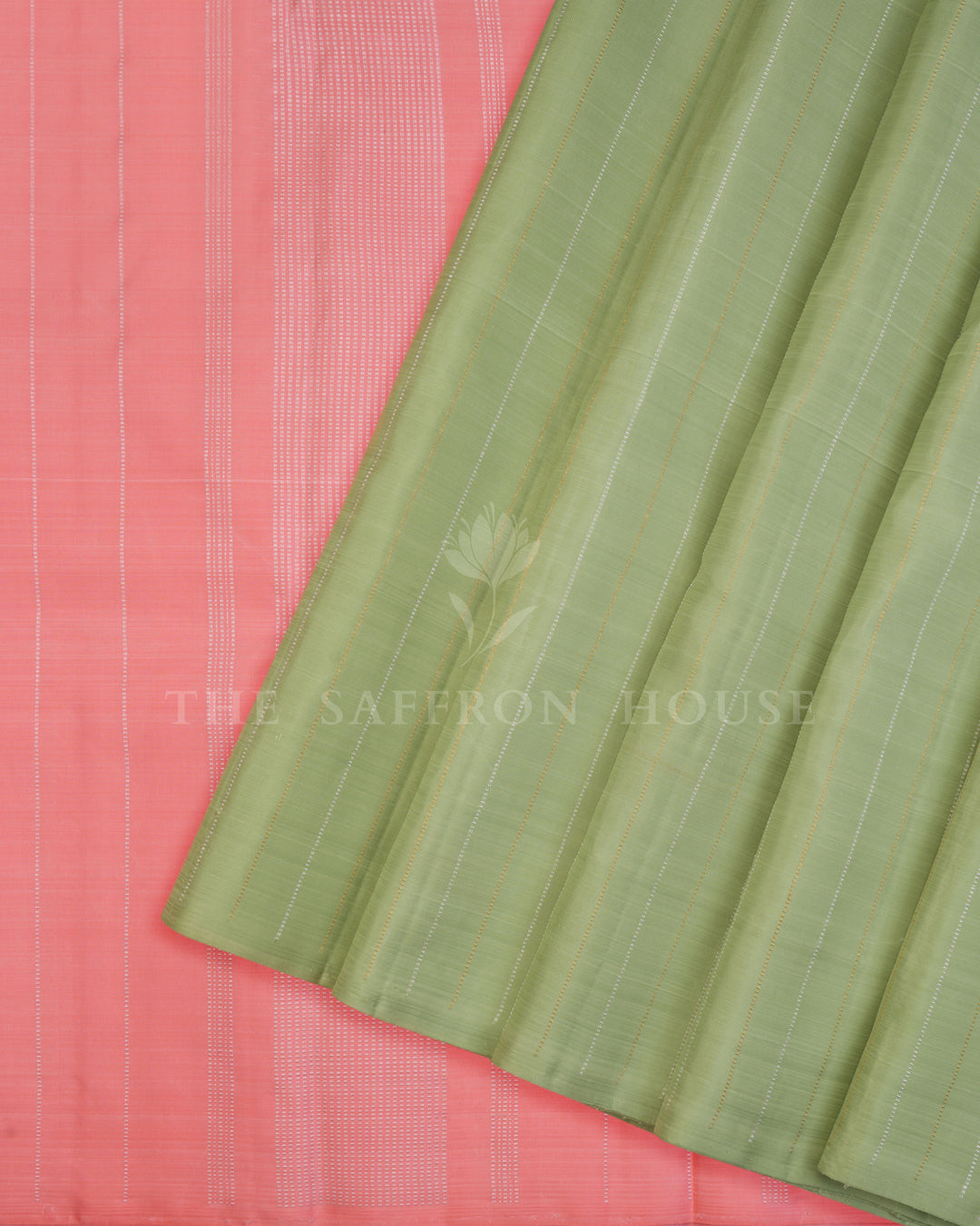Handloom Borderless Kanjivaram Silk Saree in Leaf Green And Peach Pink - TSH250072