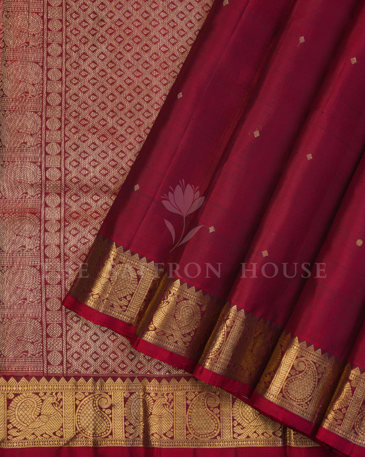 Handloom Pure Kanjivaram Silk Saree in Arakku - TSH250113