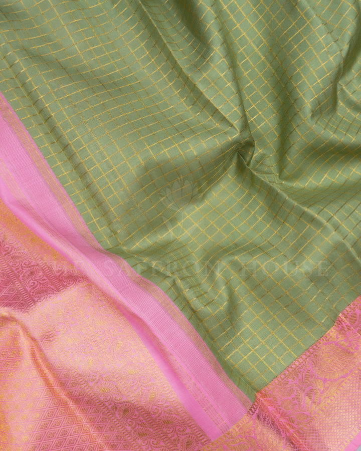 Pista Green And Baby Pink Handwoven Kanjivaram Silk Saree - TSH2506123