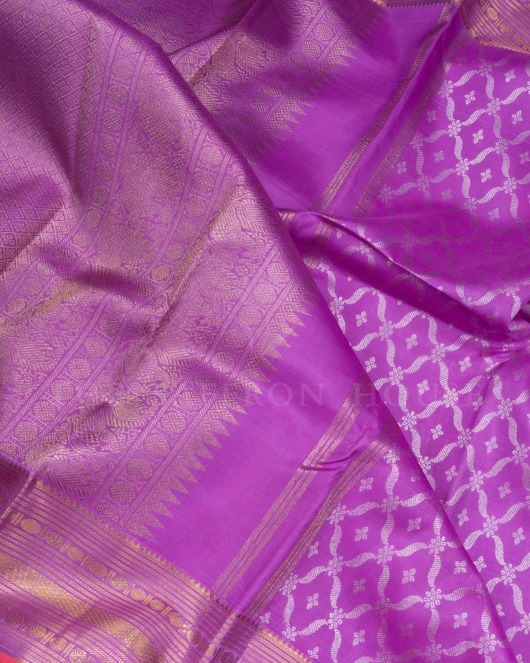 Lavender Handwoven Kanjivaram Silk Saree - TSH2506104