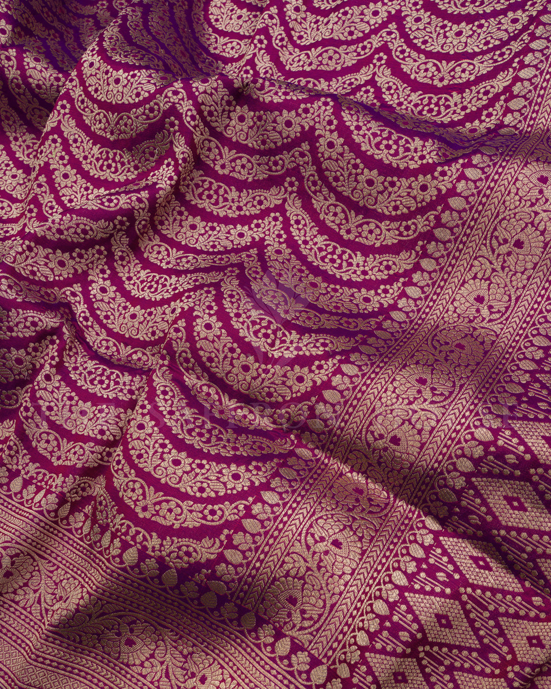 Magenta Purple Handwoven Banarasi Silk Saree - TSH2506170