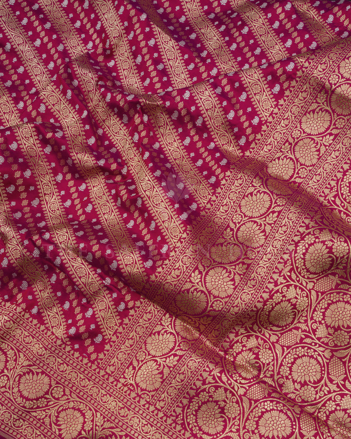 Deep Magenta Handwoven Banarasi Silk Saree - TSH2506180