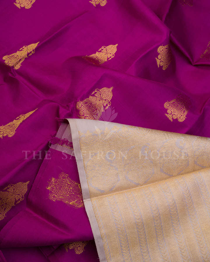 Handloom Borderless Kanjivaram Silk Saree in Magenta And Steel Grey - TSH250274