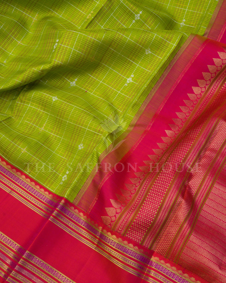 Handloom Kanjivaram Silk Saree in Parrot Green And Pink Orange - TSH250045