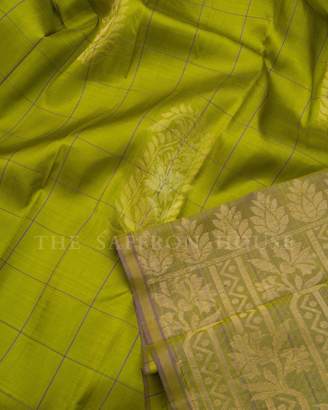 Handloom Pure Kanjivaram Silk Saree in Leaf Green And Dual Shaded Olive Green - TSH250067