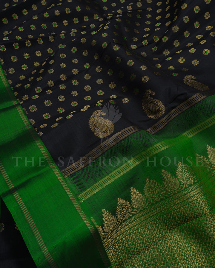 Black And Dark Green Handwoven Kanjivaram Silk Saree - TSH2506226
