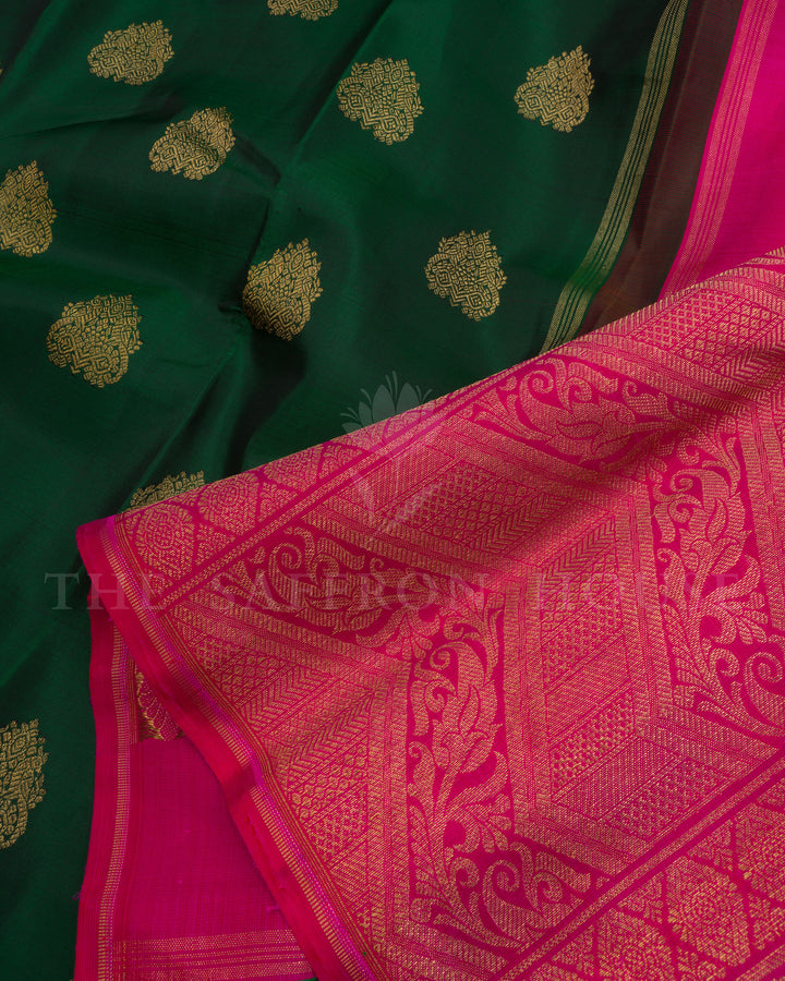 Bottle Green And Bright Rani Pink No Border Kanjivaram Silk Saree - TSH2506229