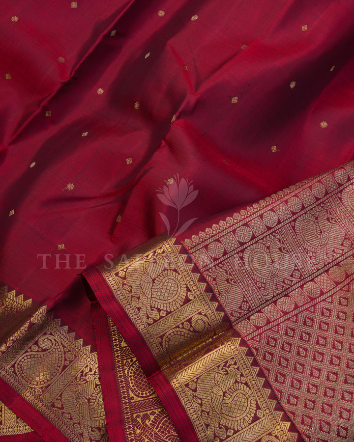 Handloom Pure Kanjivaram Silk Saree in Arakku - TSH250113