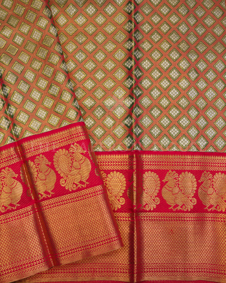 Handloom Kanjivaram Silk Saree in Ivory And Chilli Red