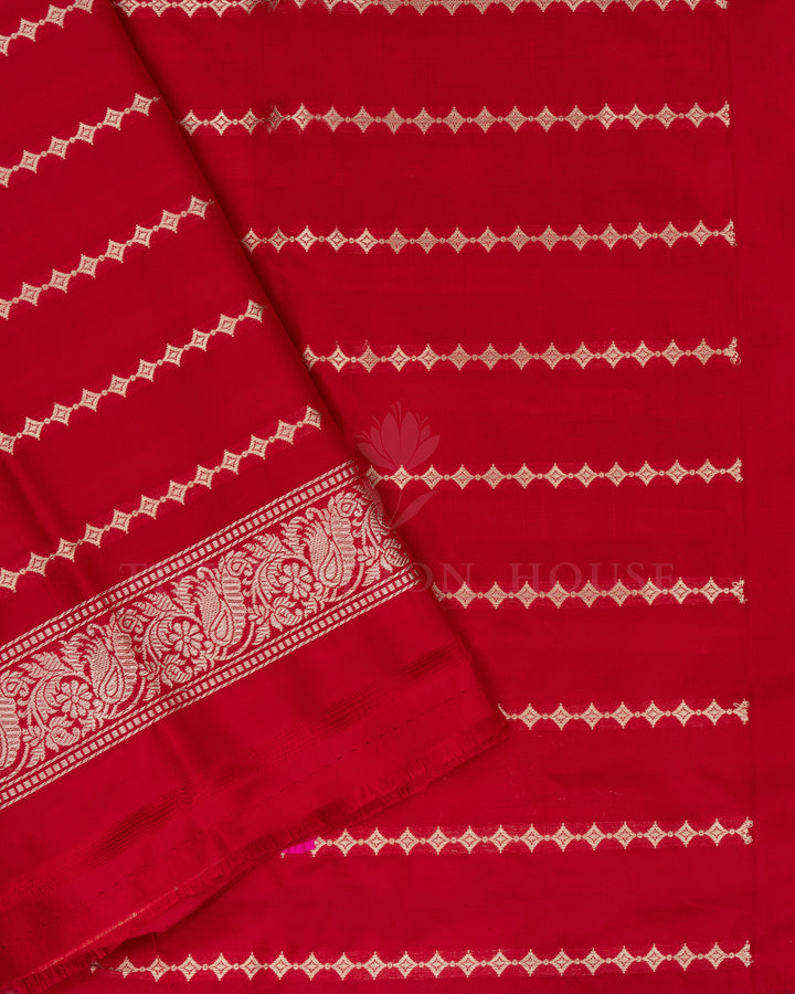 Parrot Green And Red Handwoven Banarasi Silk Saree - TSH2506165