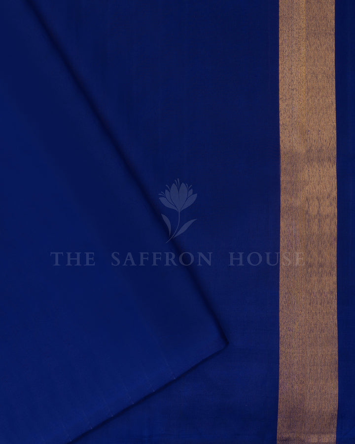 Half White And Navy Blue Handwoven Kanjivaram Silk Saree - TSH250293