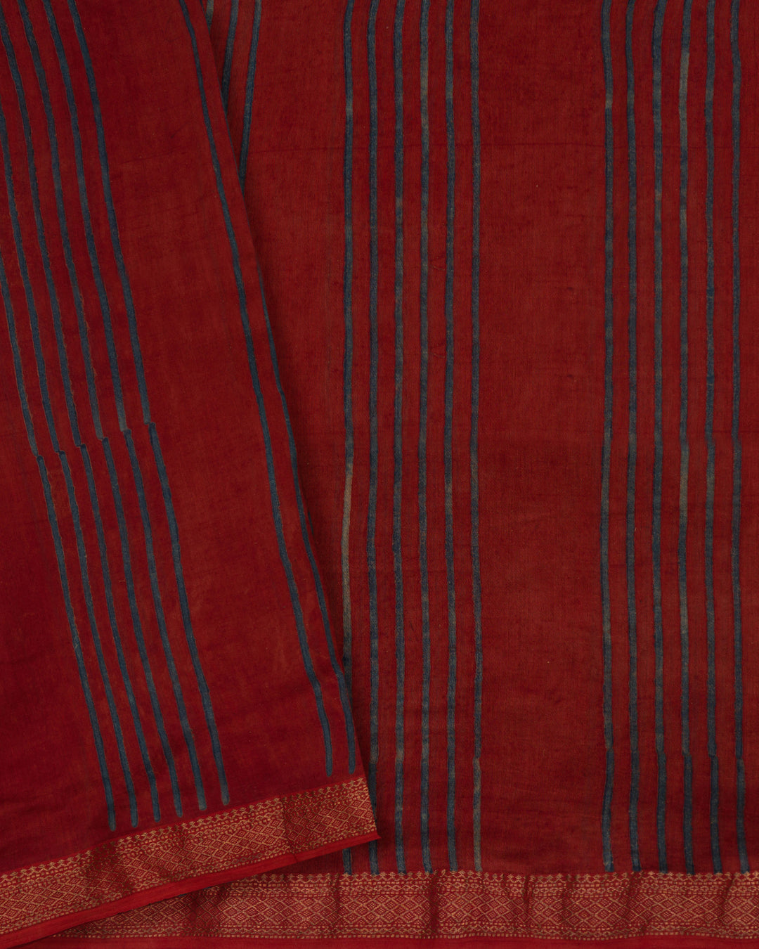 Red And Blue Maheshwari Silk Cotton Block Printed Saree - TSH8460058