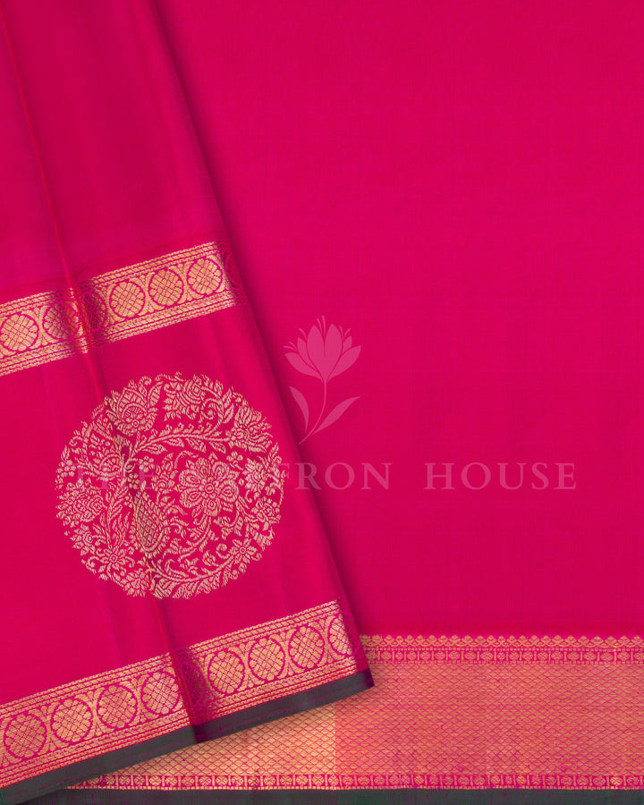 Handloom Retta Pet Pure Kanjivaram Silk Saree in Brown And Rani Pink - TSH250167