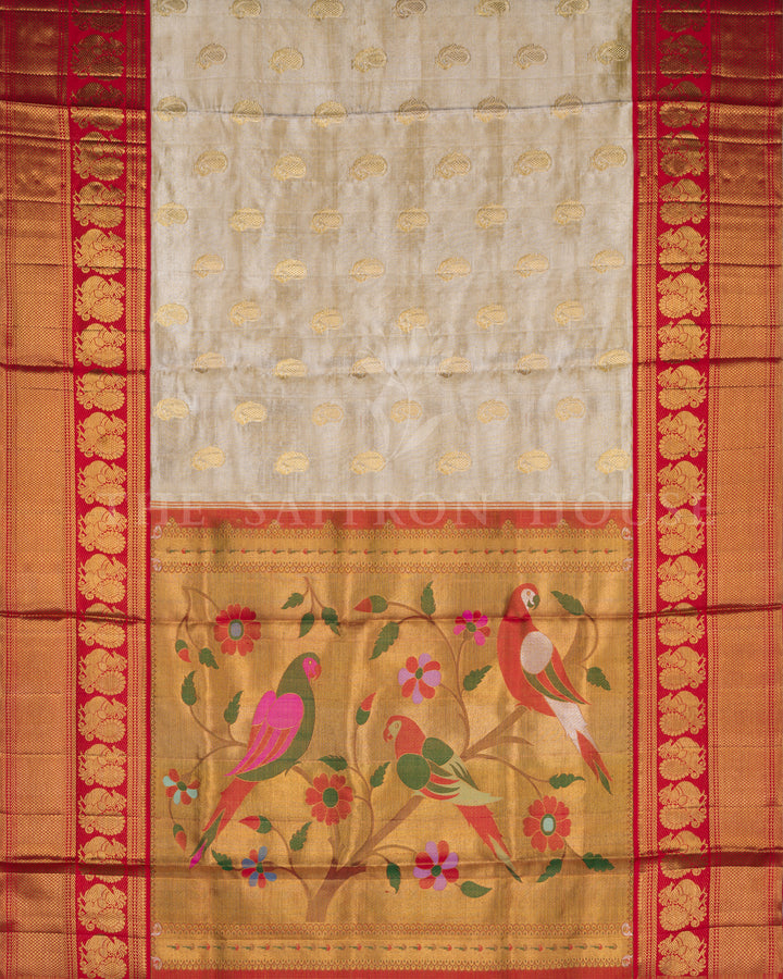Handloom Kanjivaram Silk Saree in Ivory And Chilli Red