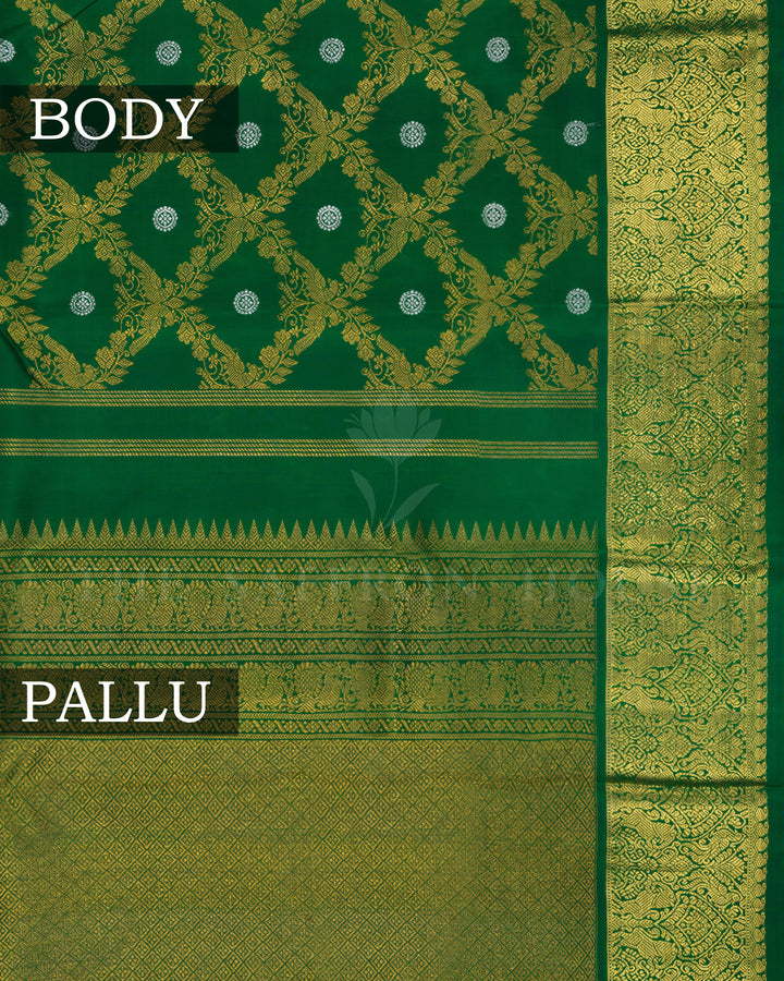Bottle Green Handwoven Kanjivaram Silk Saree - TSH2506106