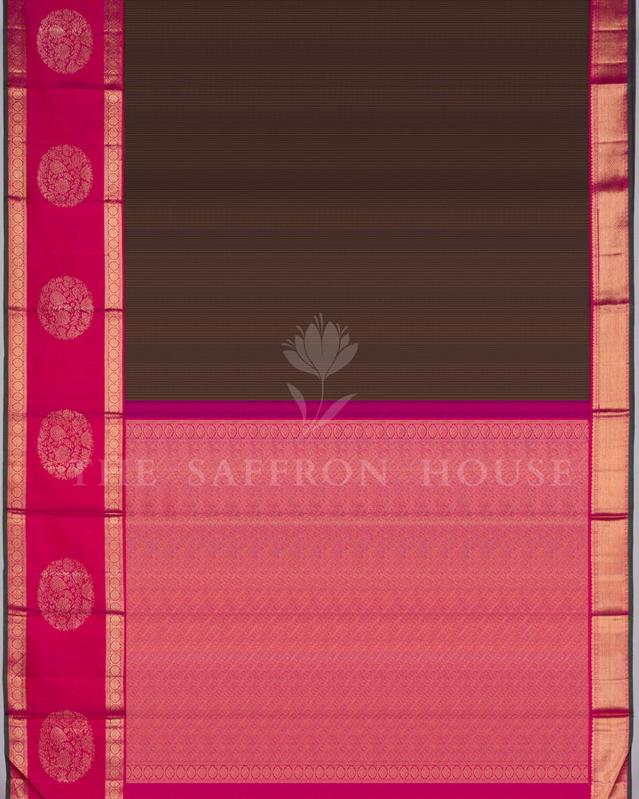Handloom Retta Pet Pure Kanjivaram Silk Saree in Brown And Rani Pink - TSH250167