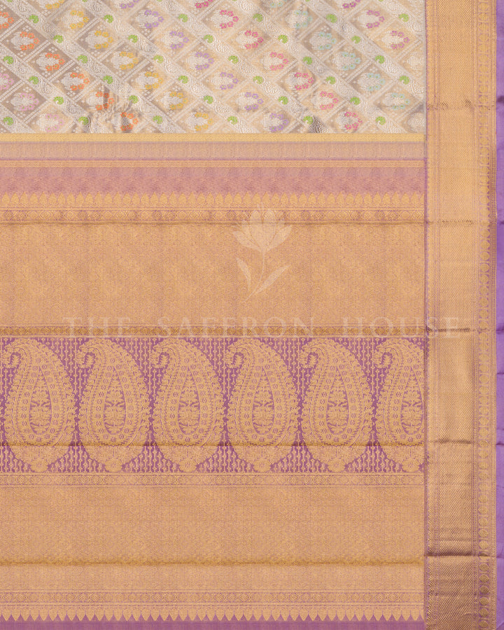 Handloom Kanjivaram Silk Saree in Gold And Lavender