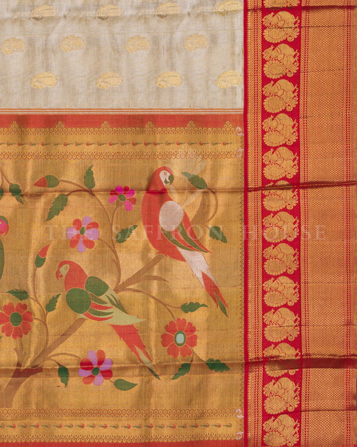 Handloom Kanjivaram Silk Saree in Ivory And Chilli Red