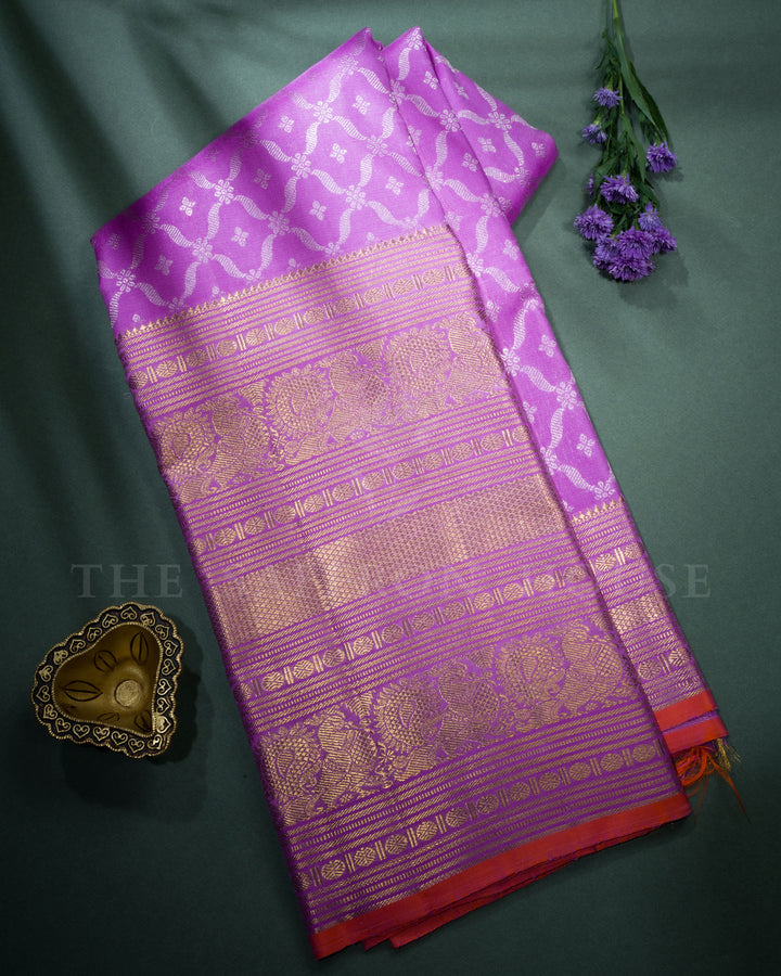 Lavender Handwoven Kanjivaram Silk Saree - TSH2506104