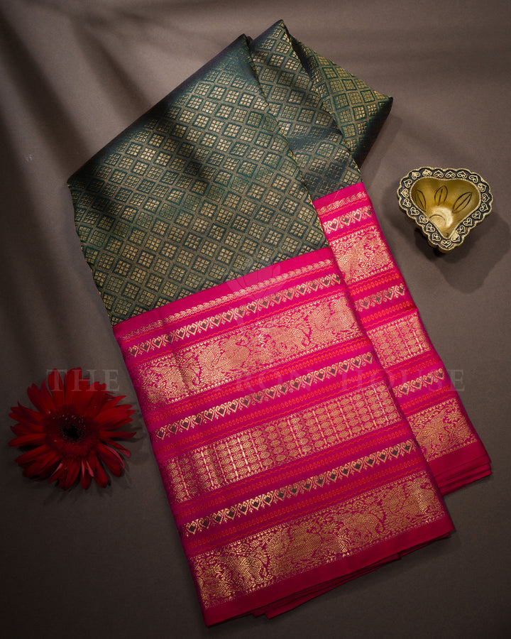 Deep Bottle Green And Rani Pink Handwoven Kanjivaram Silk Saree - TSH2506035