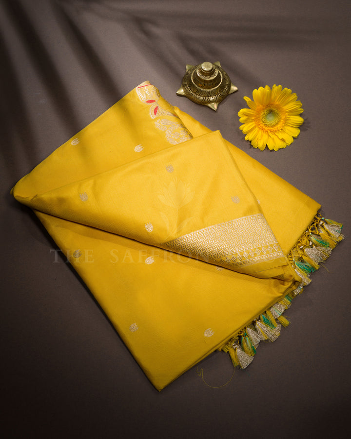 Yellow Handwoven Banaras Silk Saree - TSH2506171