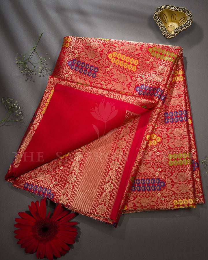 Red Handwoven Banarasi Silk Saree - TSH2506137