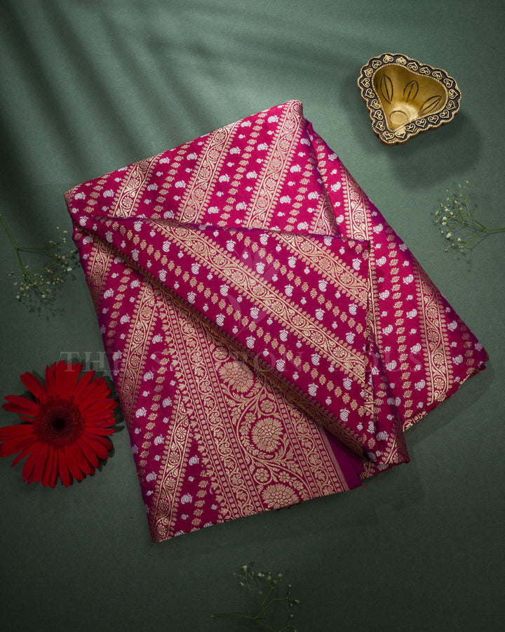 Deep Magenta Handwoven Banarasi Silk Saree - TSH2506180