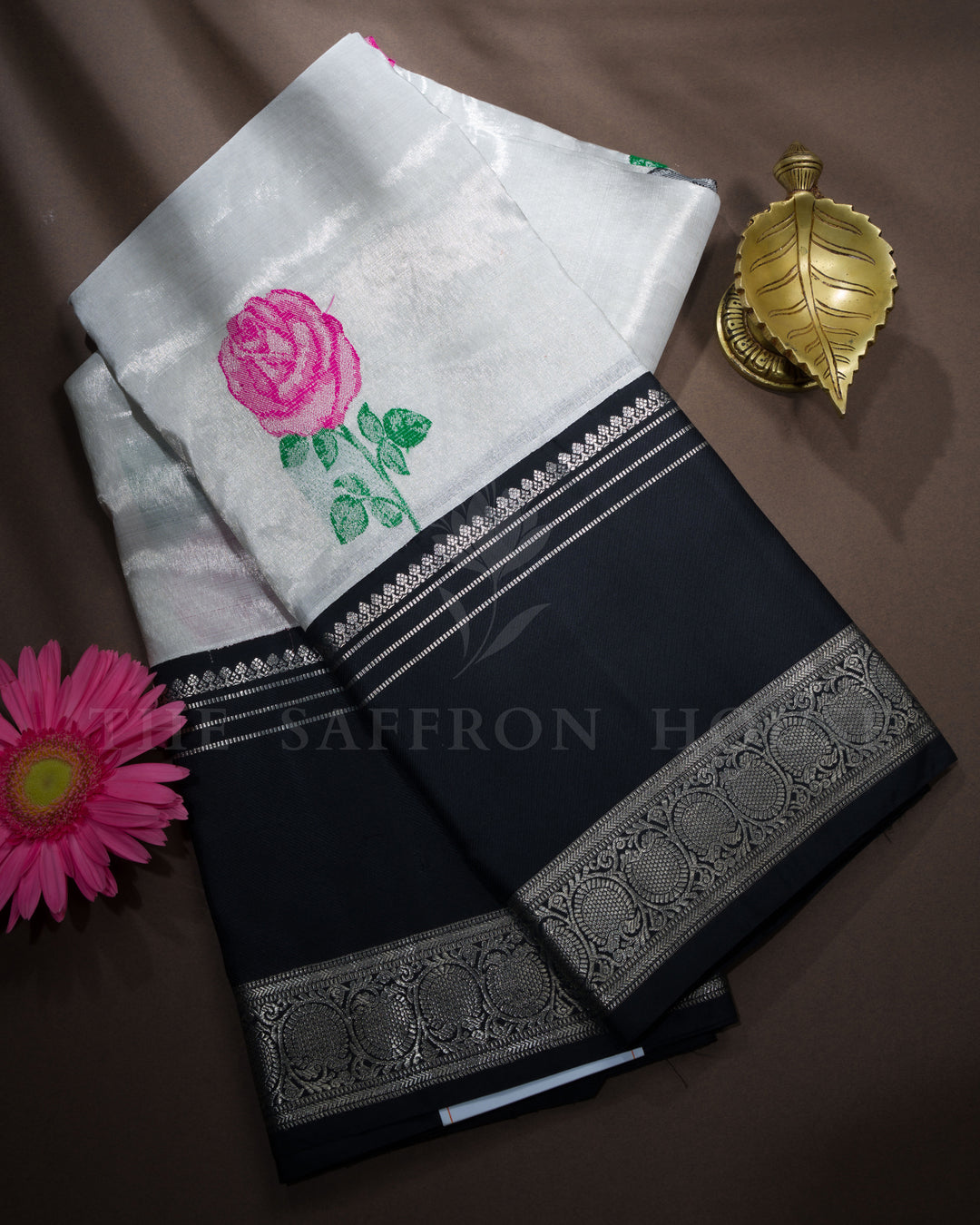 Silver And Black Handwoven Kanjivaram Silk Saree - TSH2506118 -view1