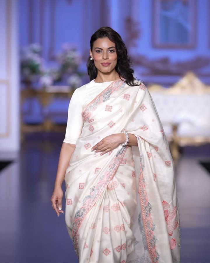 Ivory Rose Heavy Hand Embroidered Pure  Kanjivaram Silk Saree - Blooming Heiress - Look 12