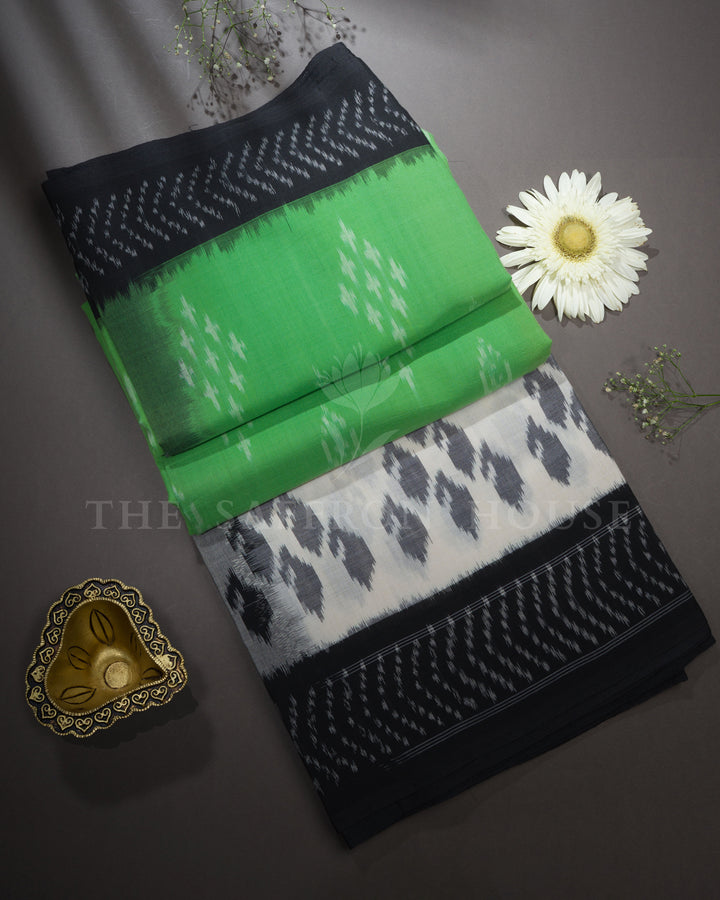 वरनाम - कंट्रास्ट लीफ बटस के साथ हाथ से बुनी हुई सूती साड़ी - TSH6059