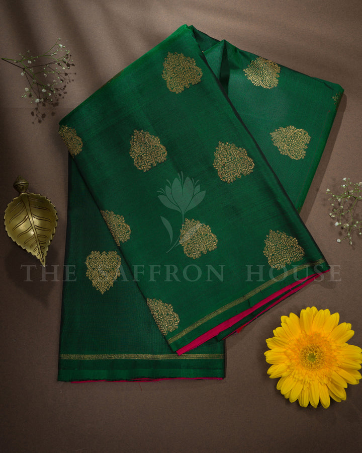 Bottle Green And Bright Rani Pink No Border Kanjivaram Silk Saree - TSH2506229
