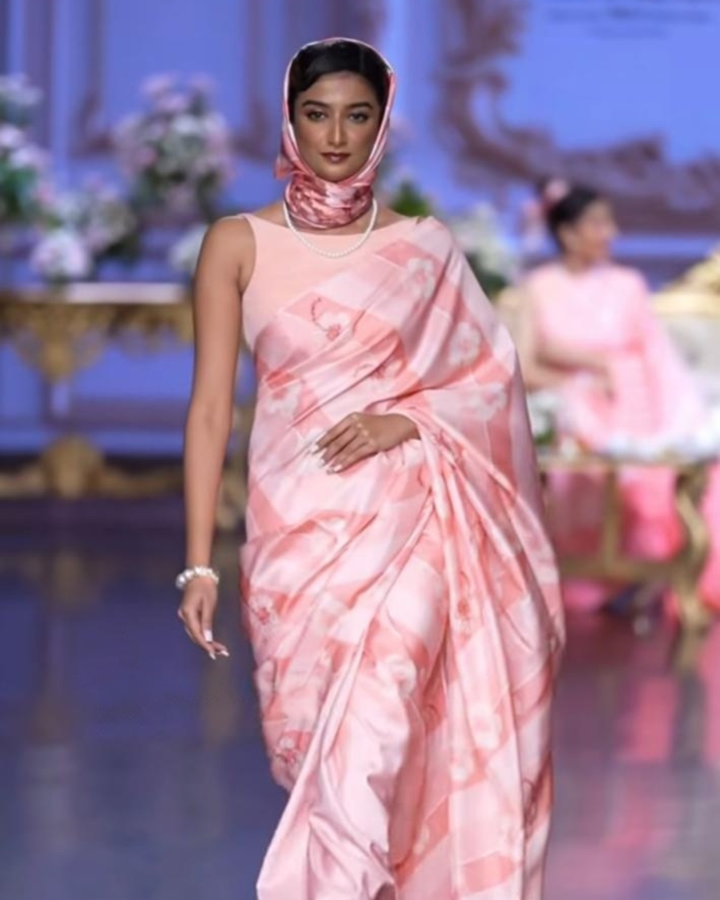 Rosette Embroidered Pure  Kanjivaram Silk Saree - Blooming Heiress - Look 13