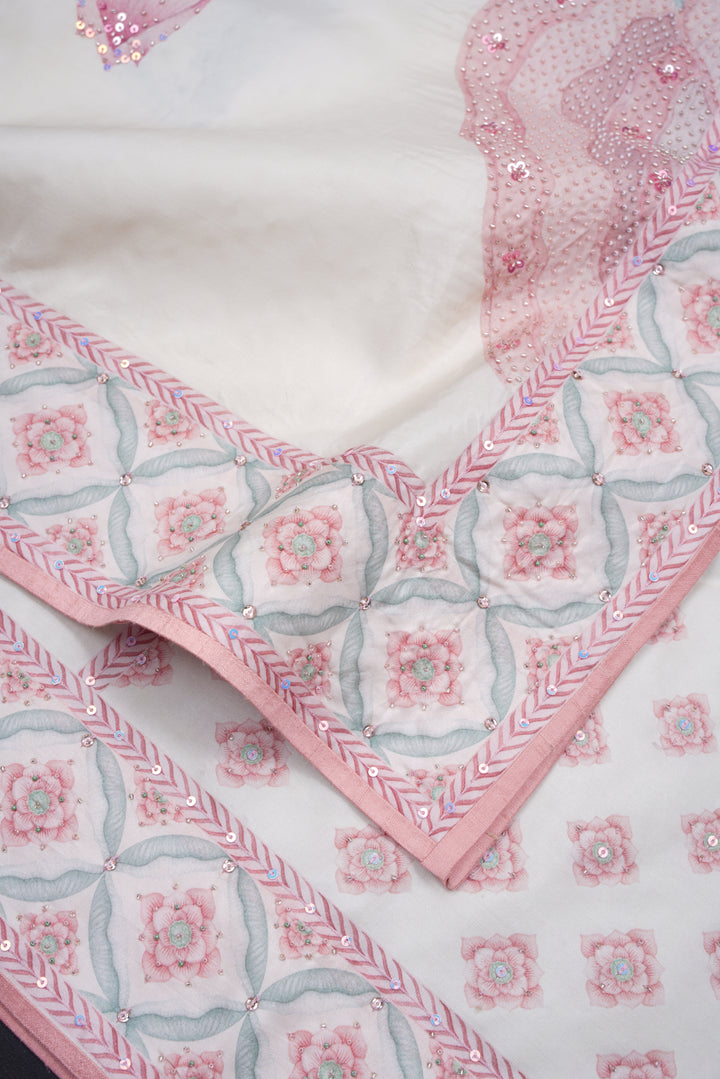 Blooming Heiress – Lotus Bloom Kanchi Silk Saree with Pearl-Edged Border (Copy)