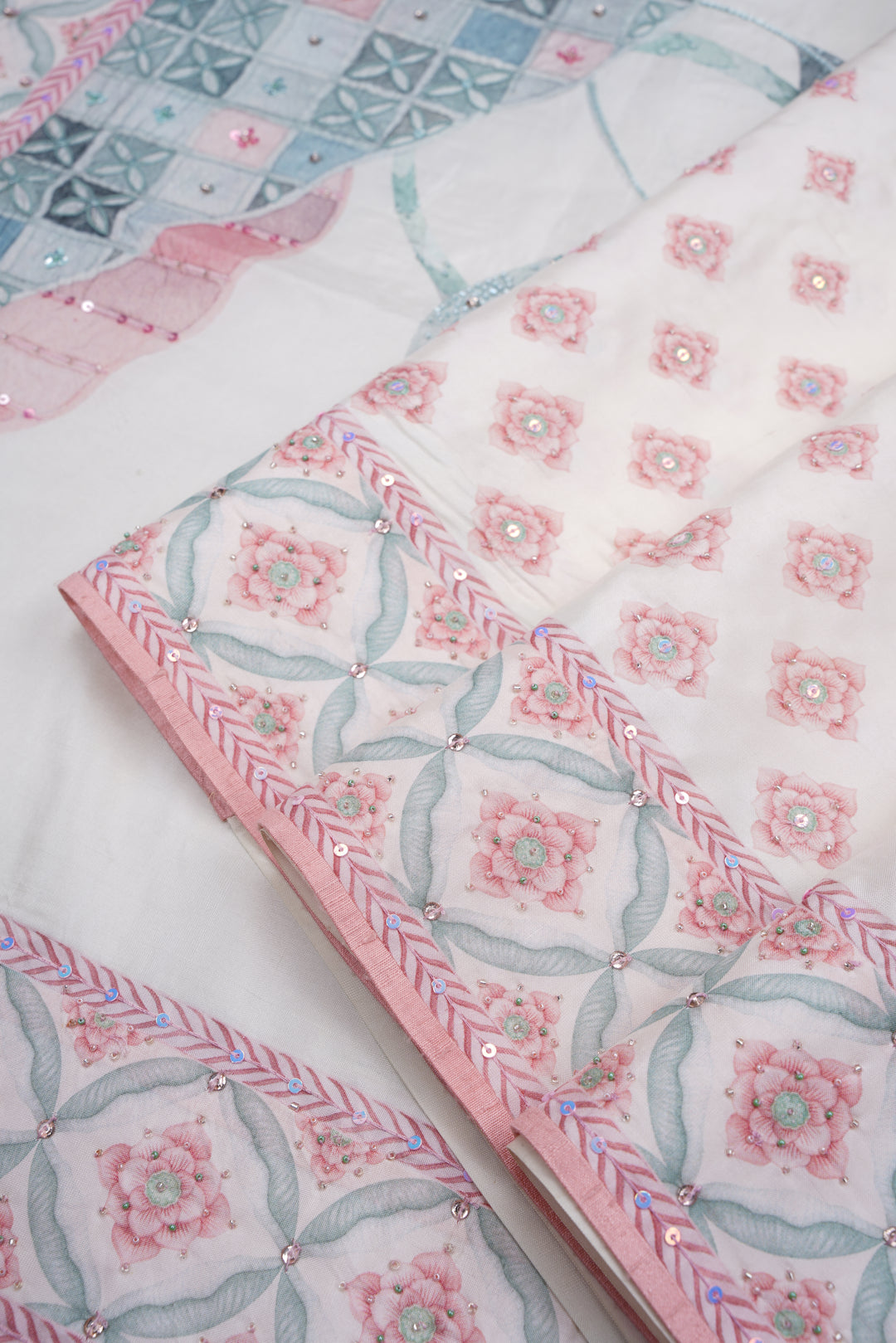 Blooming Heiress – Lotus Bloom Kanchi Silk Saree with Pearl-Edged Border (Copy)