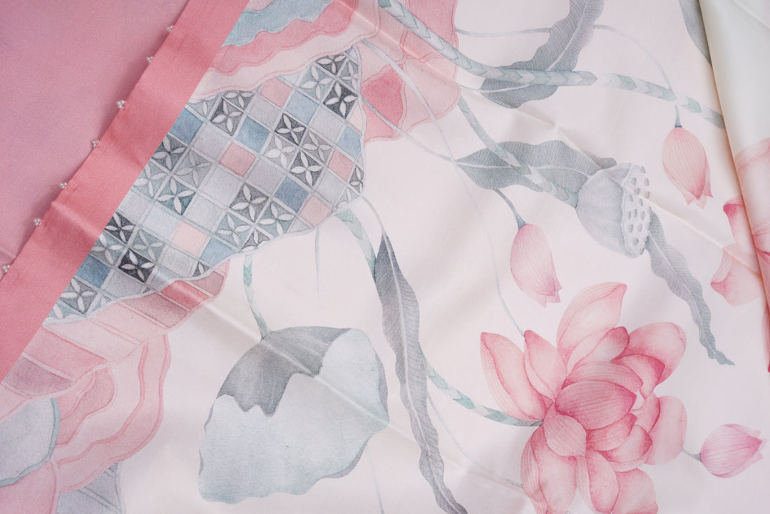 Blooming Heiress – Lotus Bloom Ombre Kanchi Silk Saree with Pearl-Edged Border