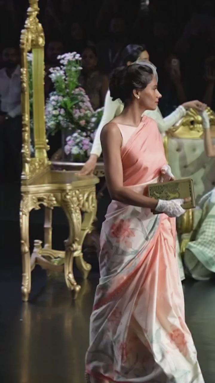 Blooming Heiress – Lotus Bloom Ombre Kanchi Silk Saree with Pearl-Edged Border