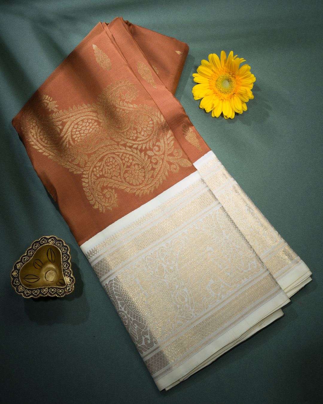 Warm Brown And Ivory Cream Korvai Kanjivaram Silk Saree – The Saffron House