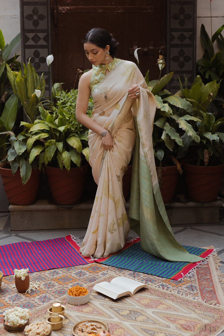 Pure White Kanjivaram Silk Saree – The Saffron House