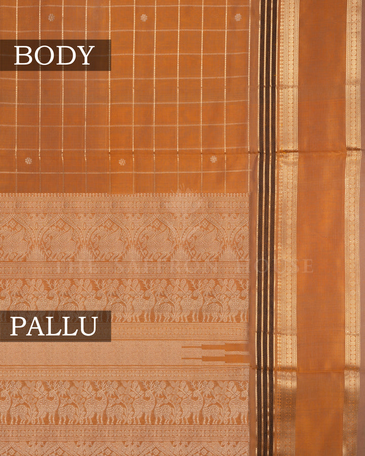 Antique Gold Handwoven Silk Cotton Saree – The Saffron House