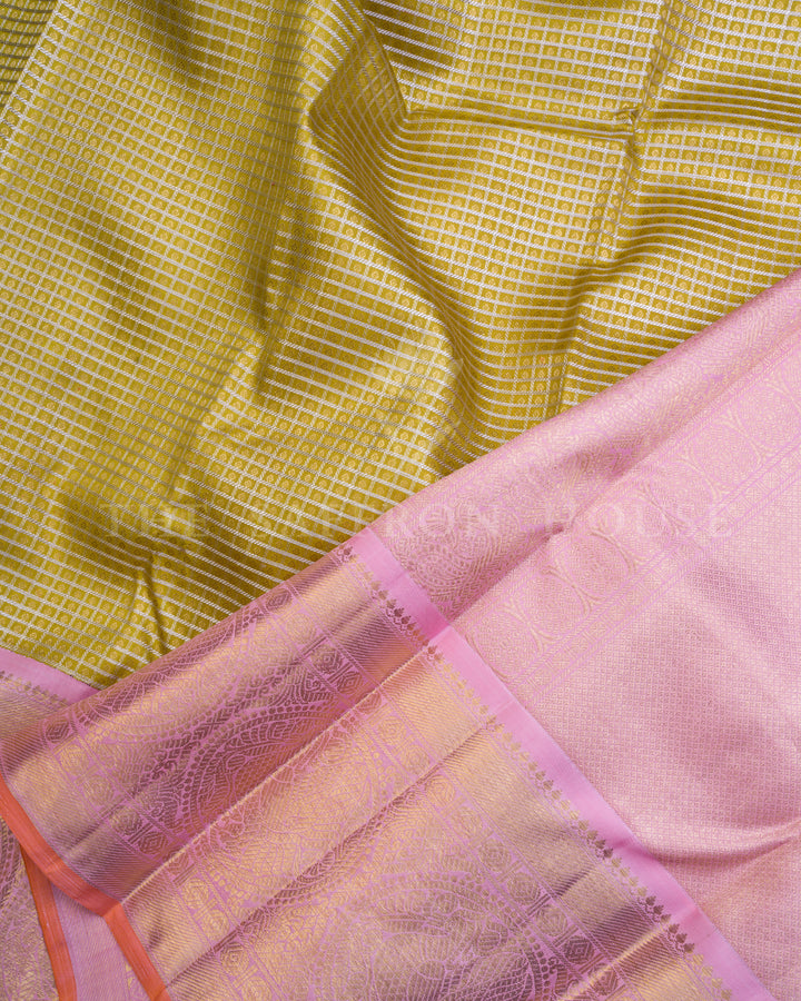 Parrot Green And Pink Korvai Kanjivaram Silk Saree – The Saffron House